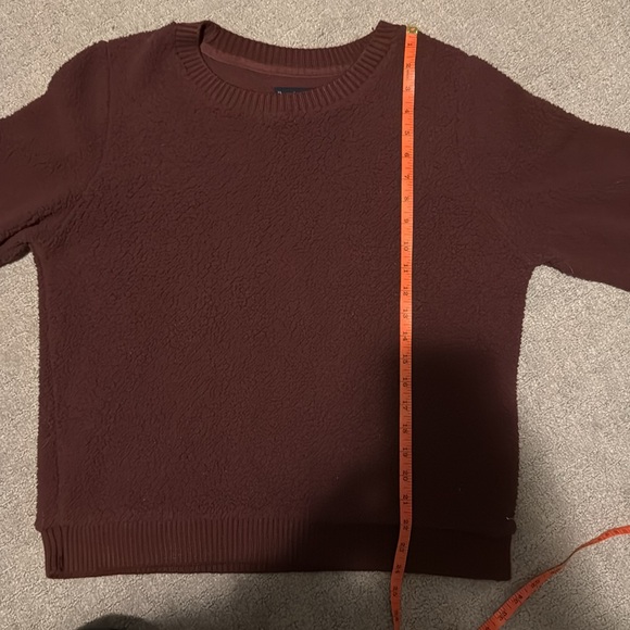 Abercrombie and Fitch Soft A & F Sherpa Large Maroon, GUC. - Picture 8 of 9